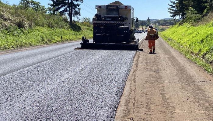 Foto: DER Rio Bonito - DER/PR promove melhorias no pavimento de rodovia